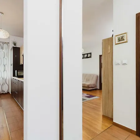 Apartment Osiedle Pod Debem *